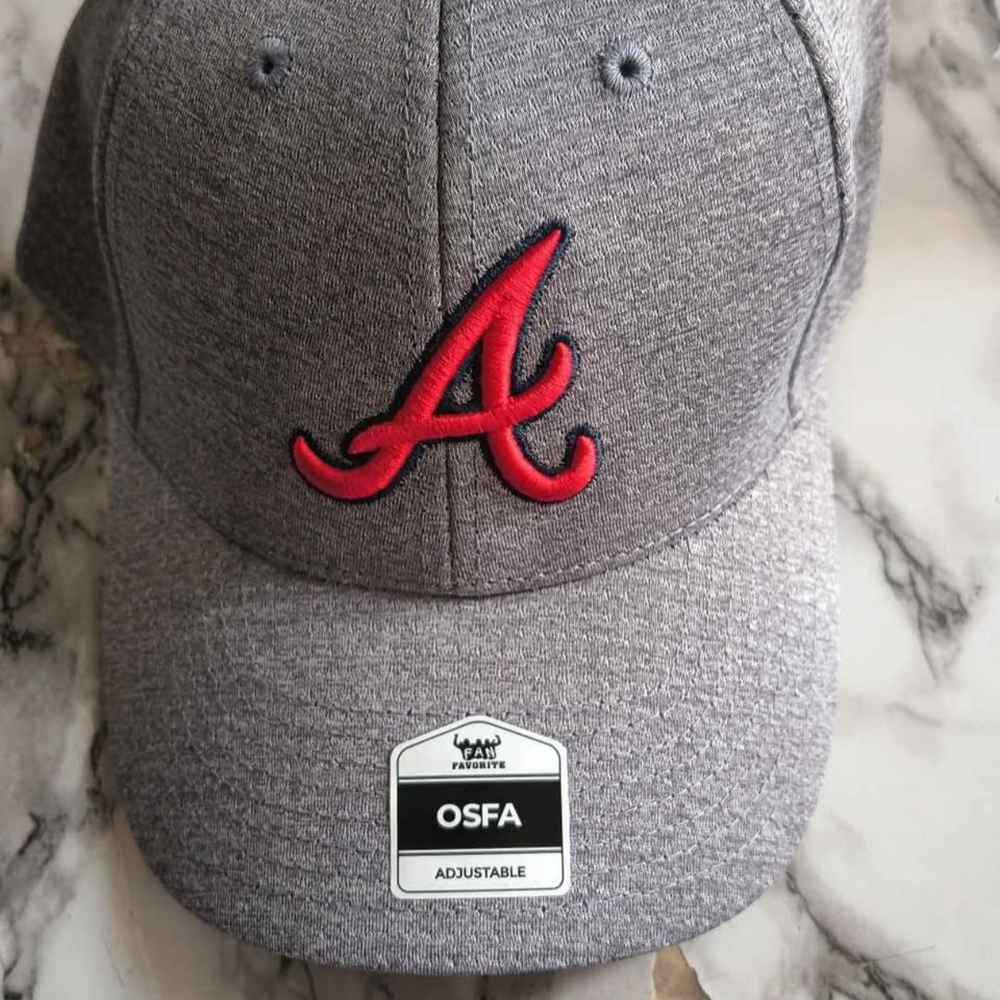 Atlanta Braves Gray Snapback Hat